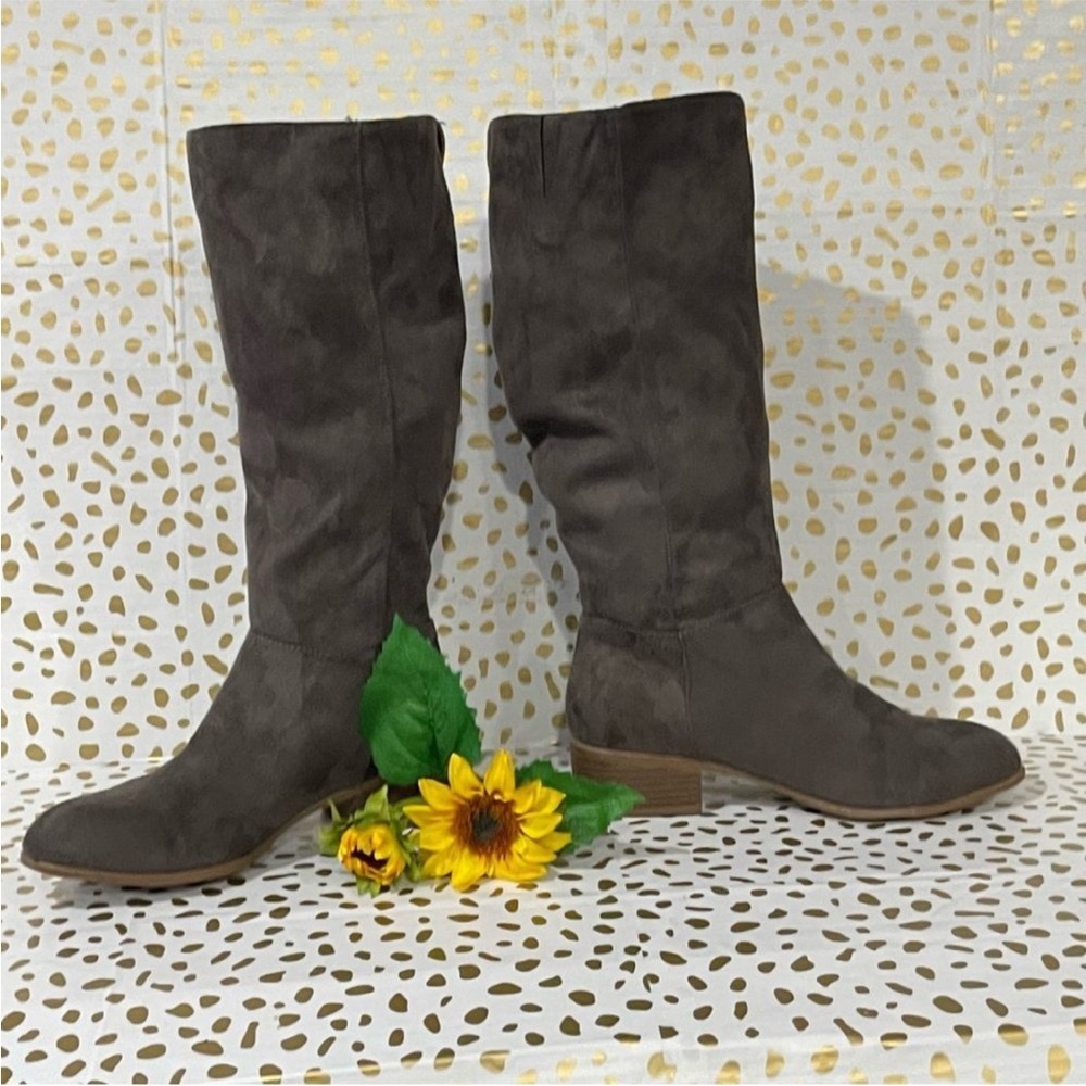 Universal Thread Hilda Microsuede Mid Calf Gray Heeled Riding Boots, Size 6 - Picture 8 of 16